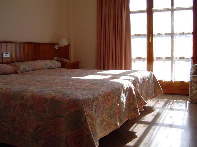 Hotel Anaya Puente La Reina de Jaca Δωμάτιο φωτογραφία